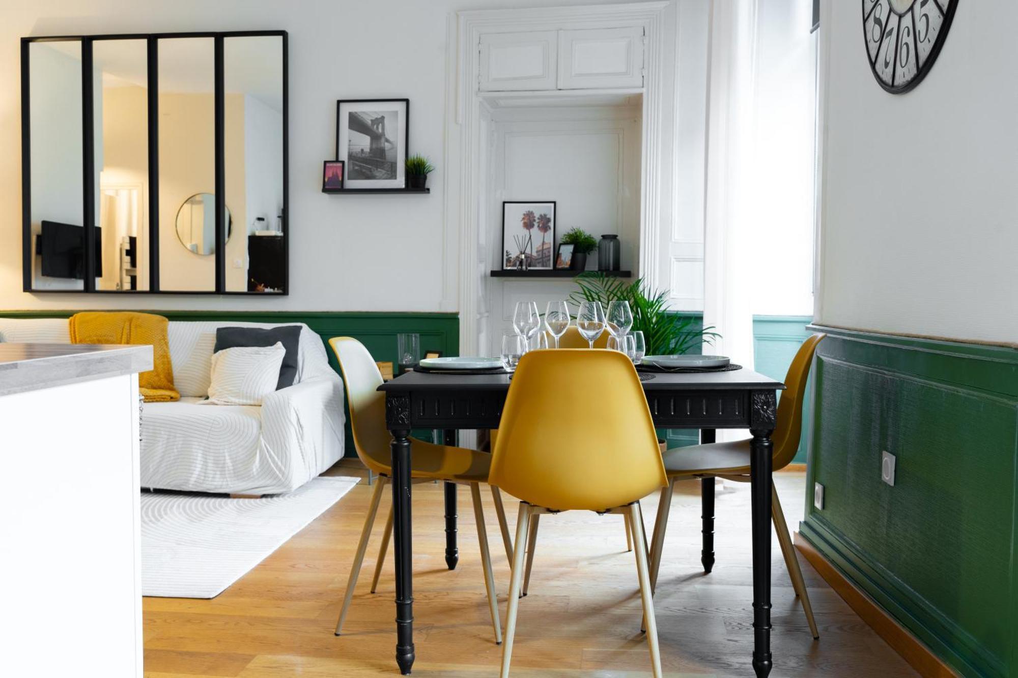 Chez Louise Et Paul, L'Appart Du Centre Динан Экстерьер фото